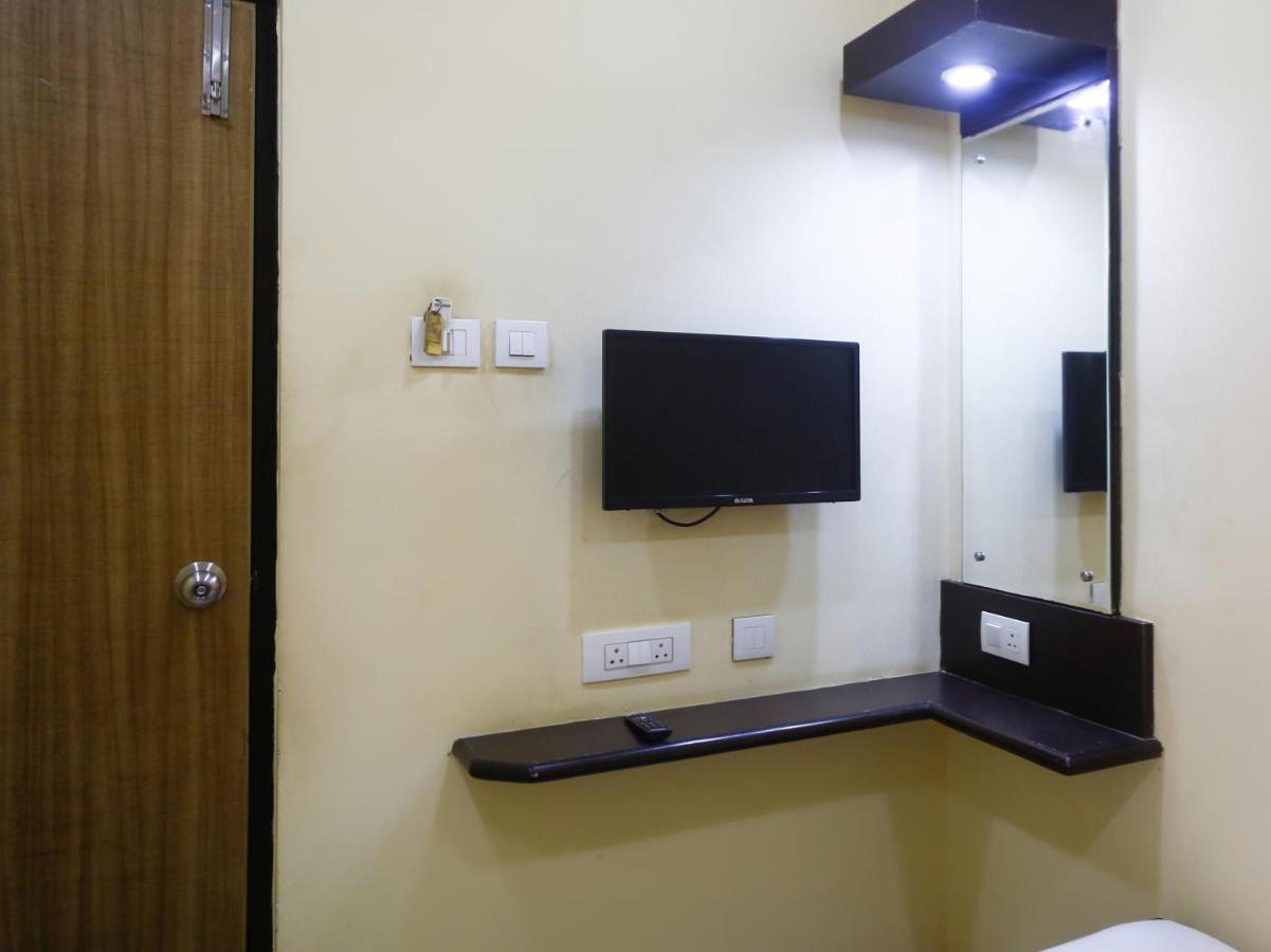 Hotel Salbala - Near Airport Chennai Eksteriør billede