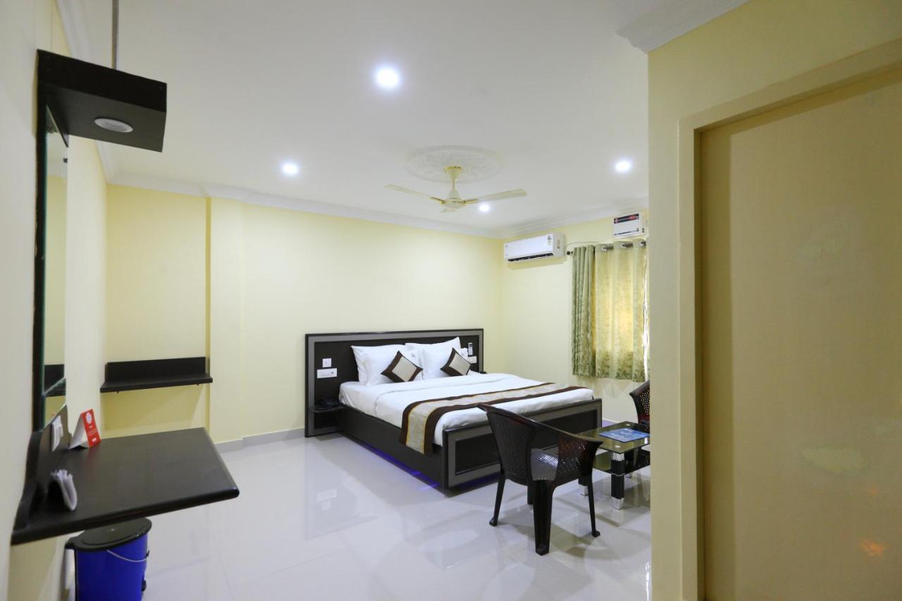 Hotel Salbala - Near Airport Chennai Eksteriør billede